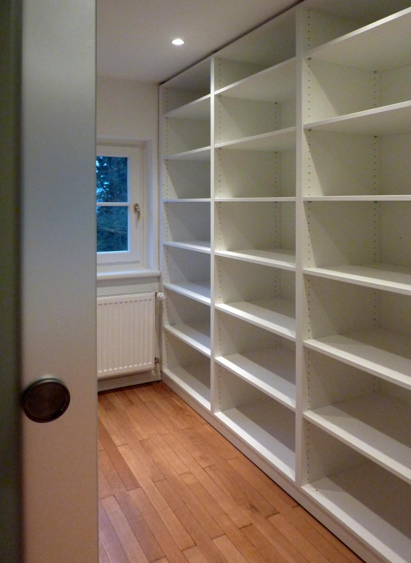 Begehbarer Kleiderschrank