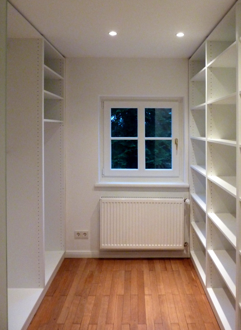 Begehbarer Kleiderschrank